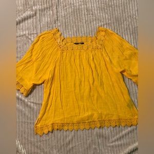 Zac and Rachel Yellow Top Size L